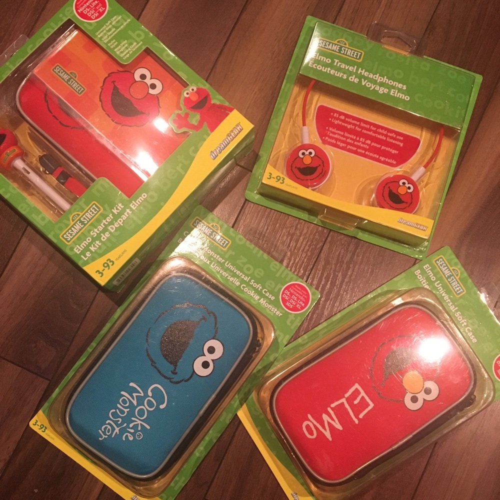 LOT of dreamGEAR Sesame Street Soft Cases